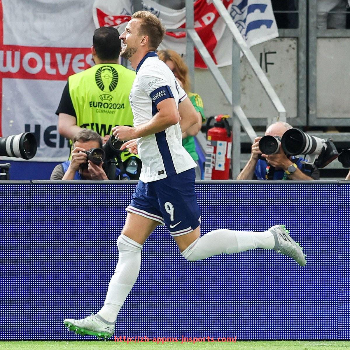 江南体育APP-法甲赛事亮点回顾及精彩时刻合集分析