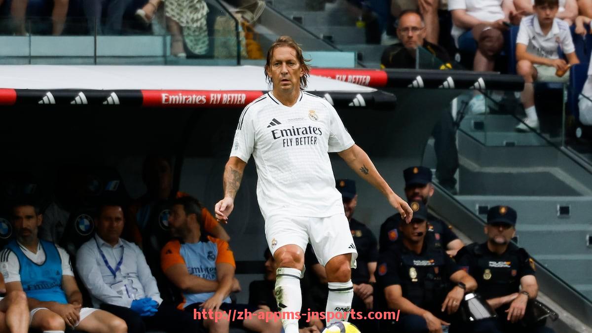 江南体育APP-法甲球队赛季成绩回顾与未来发展趋势预测